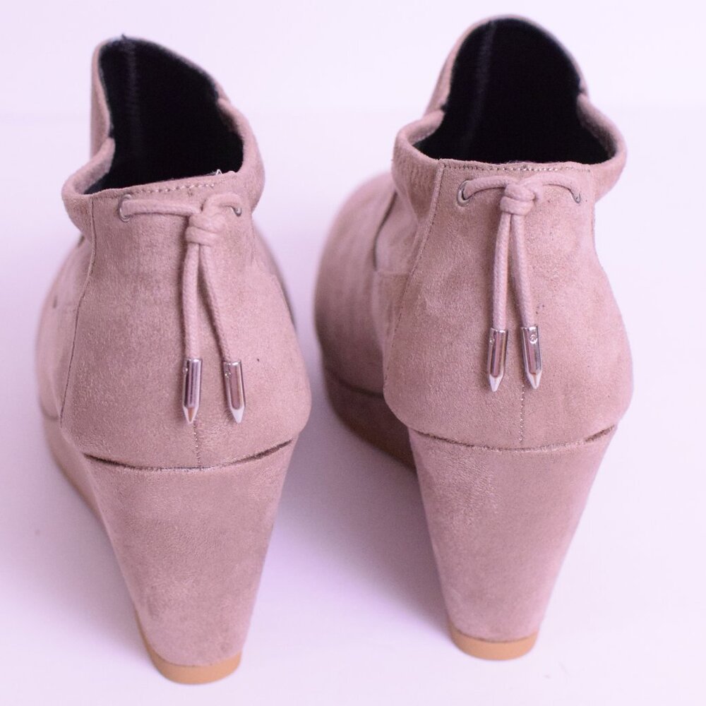 CL by Chinese Laundry Women's Faux Suede Viva Wedge Ankle Booties - Size 9.5M - Picture 5 of 7